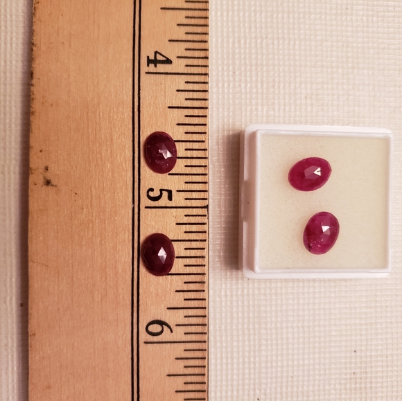 Four loose Natural Ruby Cabachons gemstones - Picture 3 of 3